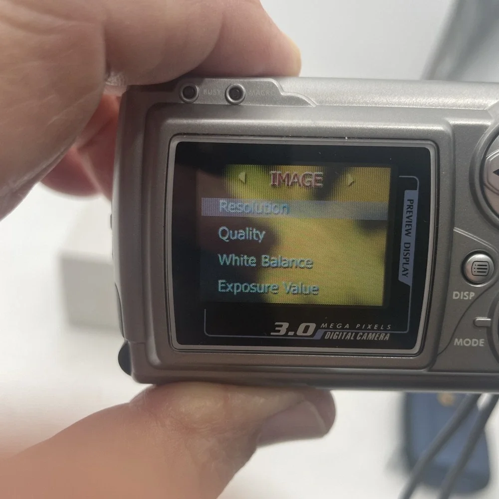DXG-308 Ultra Compact Digital Camera 3.0MP Silver Point Shoot +Battery+Case